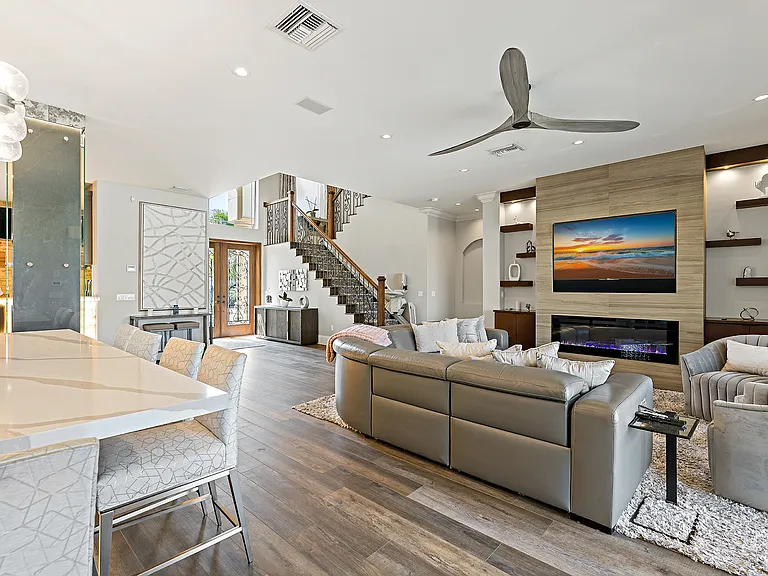 1435 Osprey Ave — Photo 6