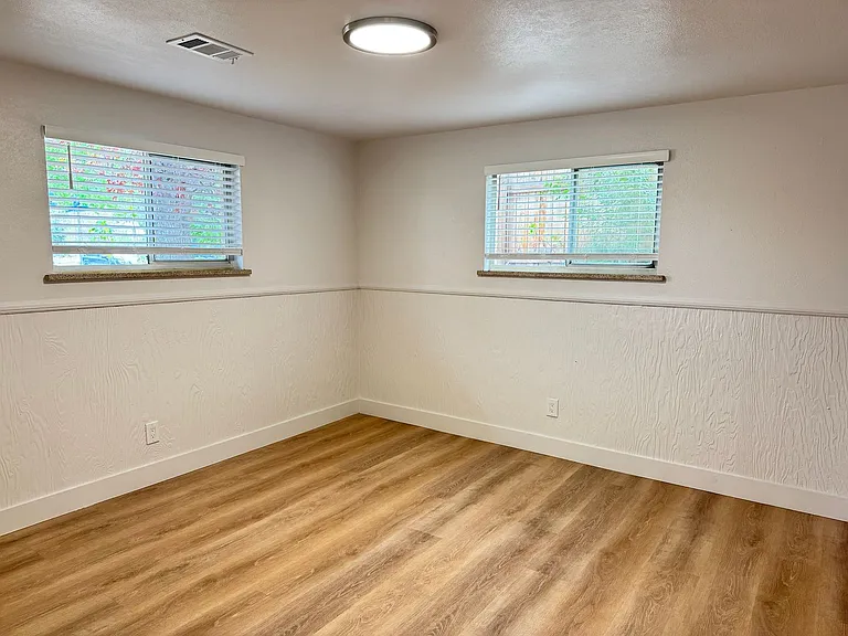 1505 Linden Ave — Photo 28