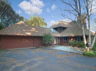 14 Beacon Ave, Warwick, RI 02889