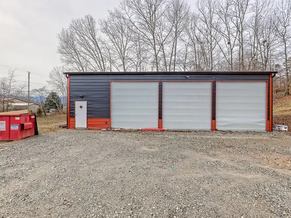 25 Grizzle Dr, Blairsville, GA 30512