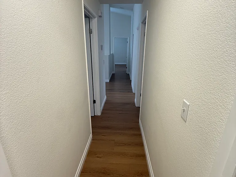 2686 Beverly Ave — Photo 21