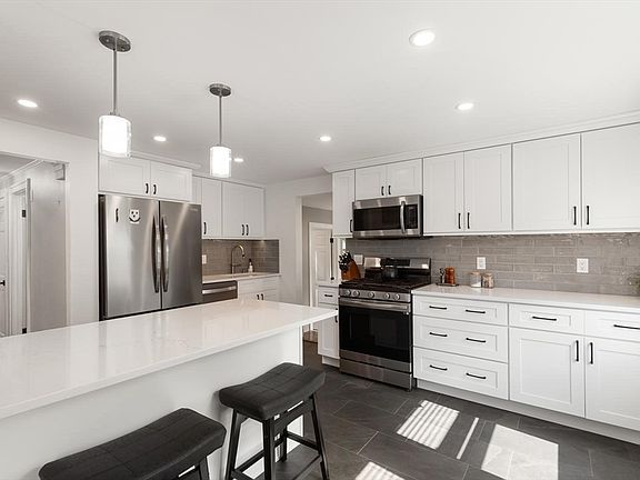 3rd image of 33 Griffin Rd