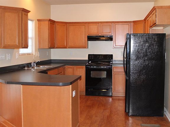 3rd image of 225 Gauley Ln