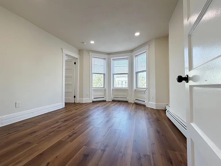 1918 Kerrigan Ave — Photo 15