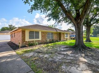 307 Parliament Dr, Houston, TX 77034