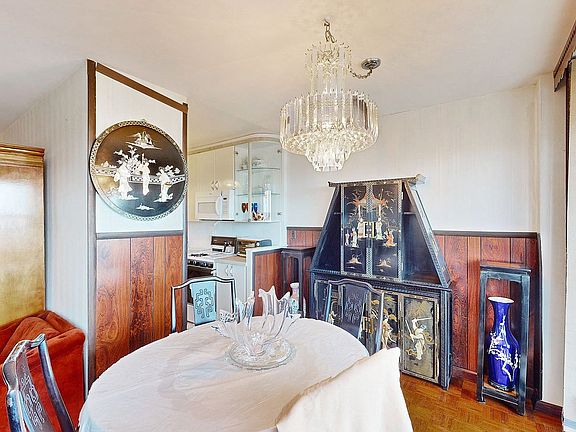 3rd image of 2928 W 5th St #23F