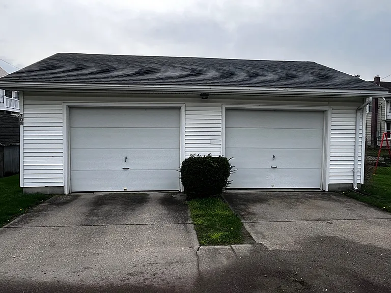 708 Rawson Ave — Photo 24