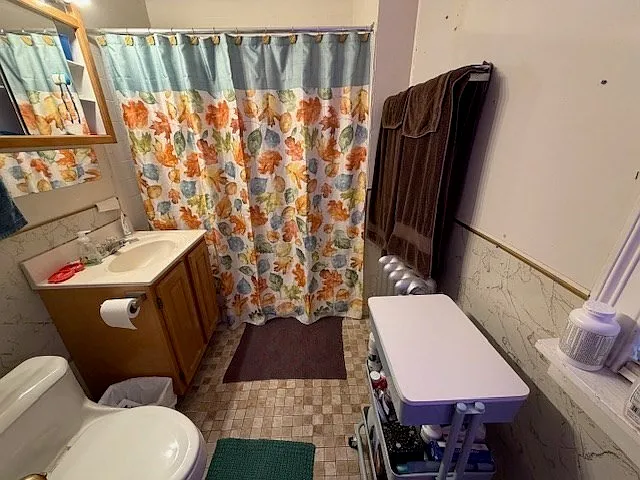 16 Sylvia St #1 — Photo 2