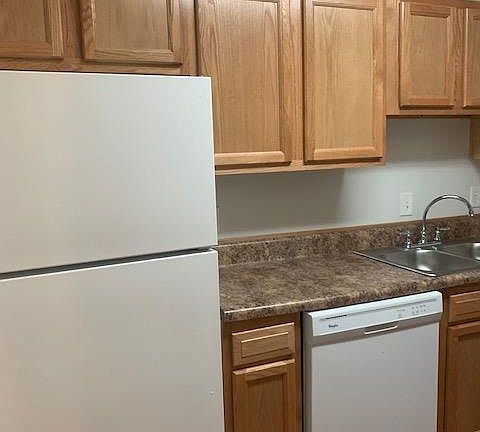 2nd image of 37 Blake Loop APT G