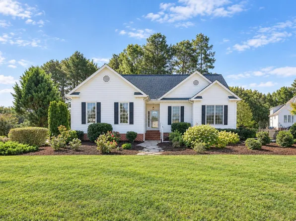 306 Blanchard Rd, Fuquay Varina, NC 27526