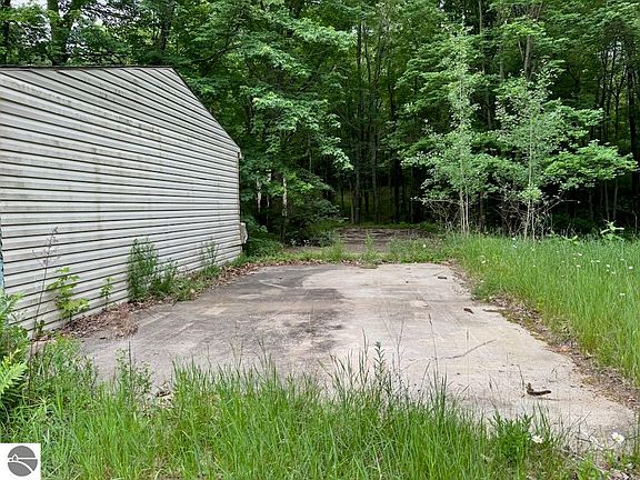 3rd image of 4303 W Adams Rd