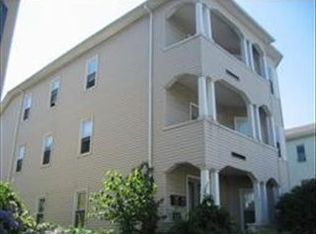 27 Perry Ave, Worcester, MA 01610