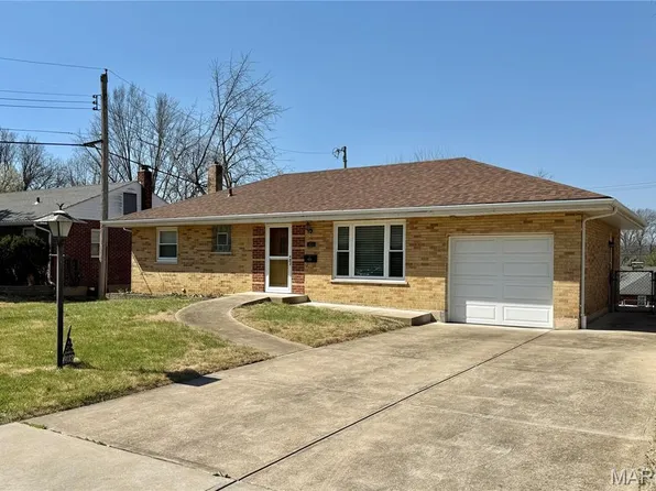 9133 Kit Dr, Saint Louis, MO 63123