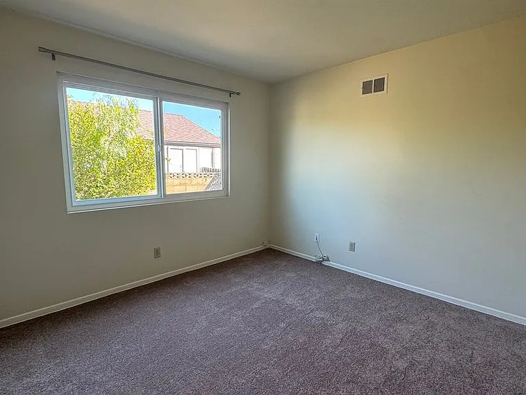 3061 Rollings Ave — Photo 13