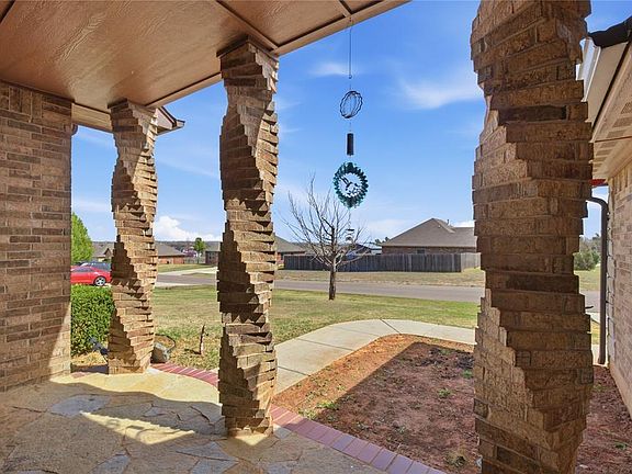 5th image of 4375 Nicole Dr