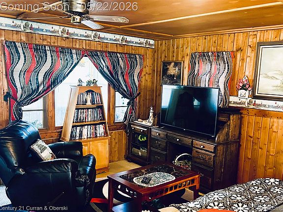 2nd image of 3385 Woods Rd