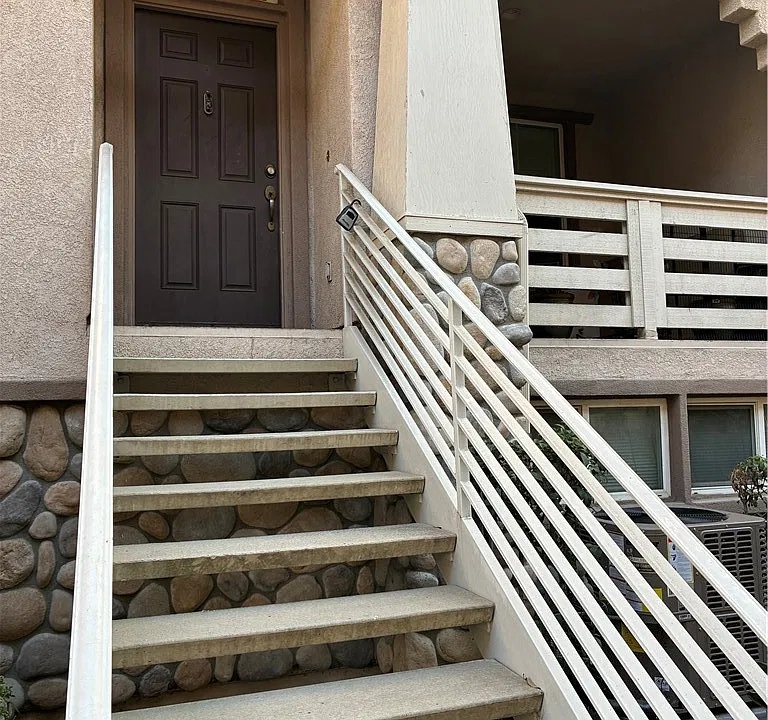 1439 Ledgestone Ln