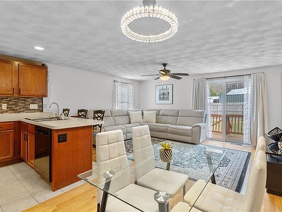 5th image of 450 Providence St Unit 41