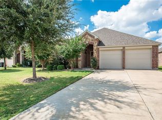 963 Preakness Dr, Grand Prairie, TX 75051