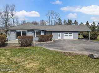 11 Top Of The Hill Dr, Honesdale, PA 18431