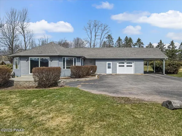 11 Top Of The Hill Dr, Honesdale, PA 18431