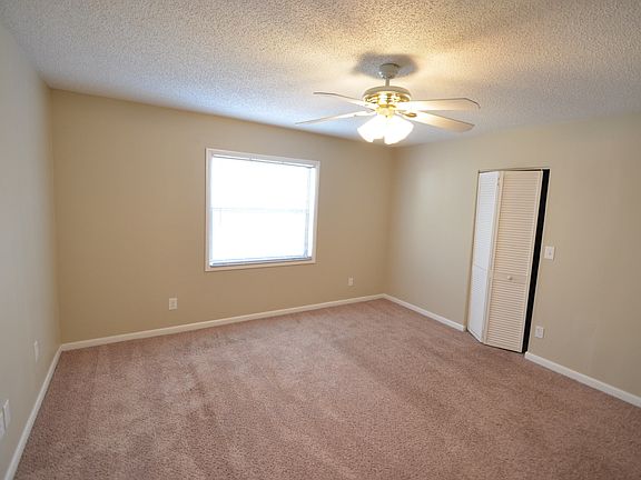 5th image of 15601 Timberline Dr