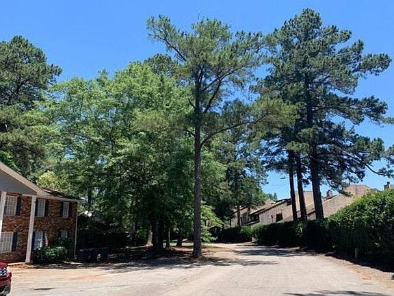 5th image of 105 Elwyn Ln