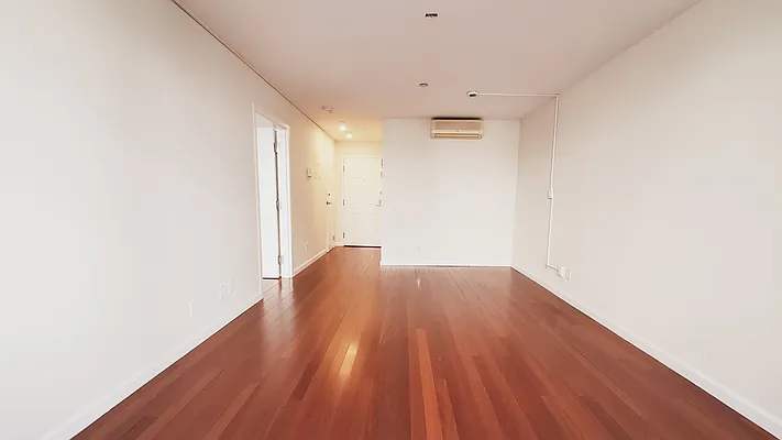 Rented by R New York | media 11