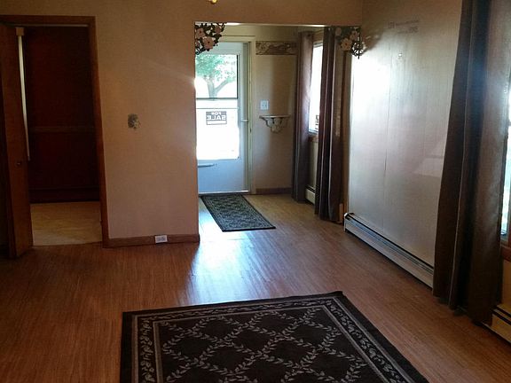 4th image of 383 S 2nd St