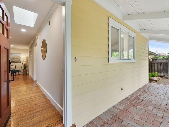 4th image of 2132 Stockbridge Ave