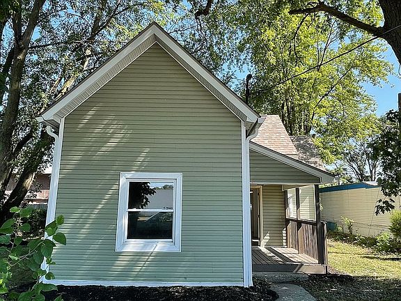 4th image of 560 W Paris St
