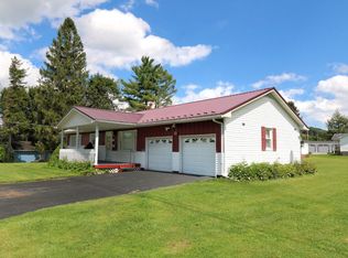 201 3rd St, Terra Alta, WV 26764