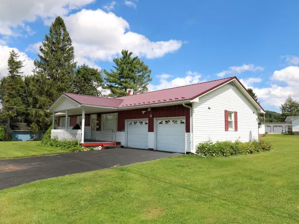 201 3rd St, Terra Alta, WV 26764