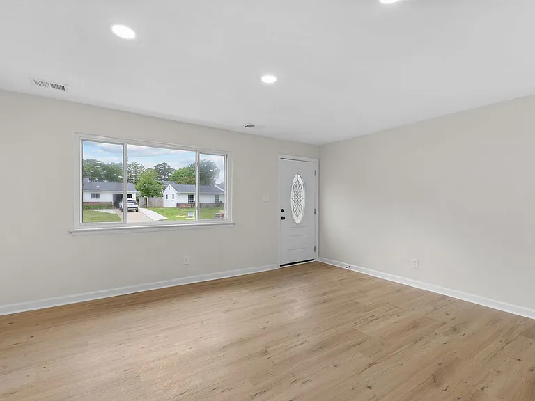 412 Lineberry Rd — Photo 13