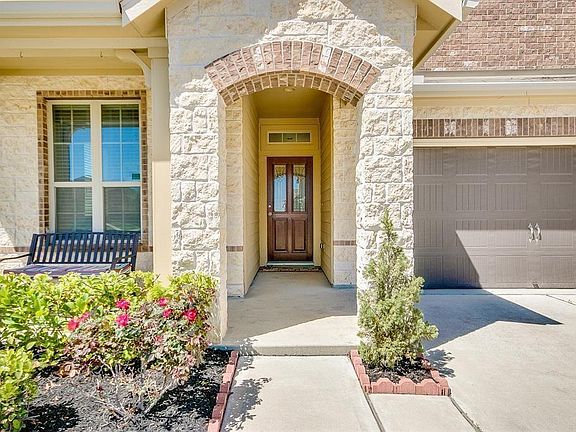4th image of 20762 Winghaven Dr