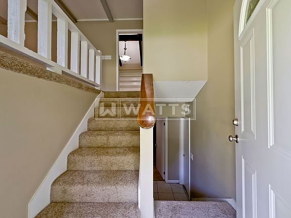 2nd image of 812 11th St
