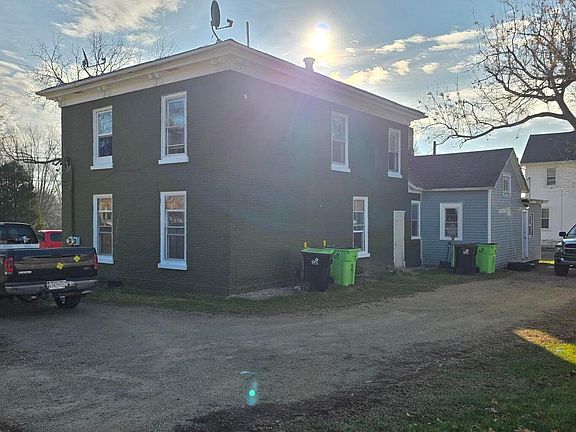 3rd image of 401 S College AVENUE