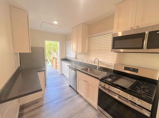 2053 Pierpont Blvd #B, Ventura, CA 93001