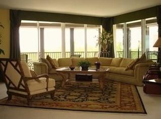 425 Cove Tower Dr PH 1701, Naples, FL 34110