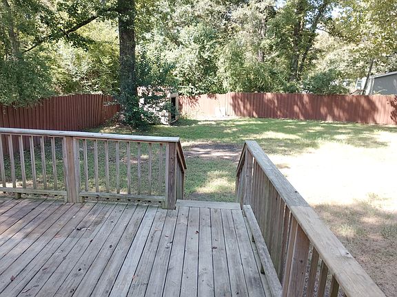 3rd image of 811 Orangeburg Rd
