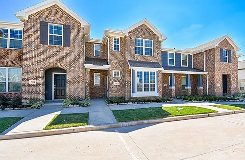 2910 Scanlan Mdw #18 Photo 1