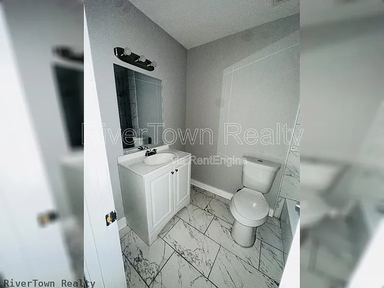 1706 Combs St — Photo 15