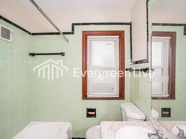 5708 N 74th St — Photo 12