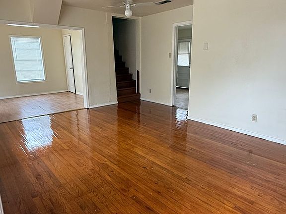 2nd image of 2782 Marquette St
