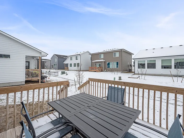 690 SE Drumlin Dr — Photo 25