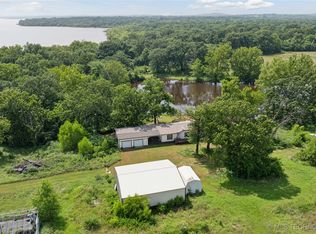 104500 S 4095th Rd, Henryetta, OK 74437