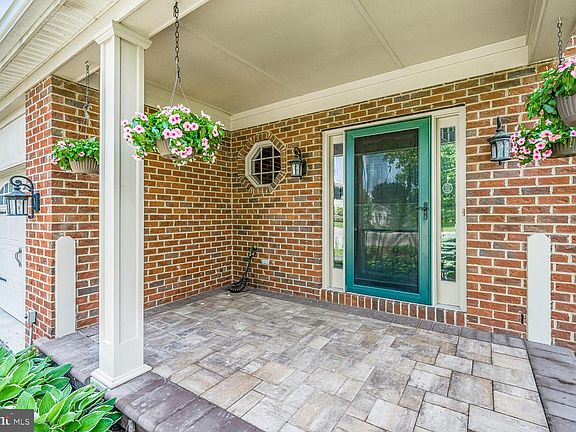5th image of 43413 Countrywalk Ct