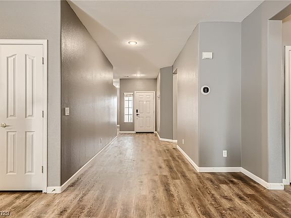 5th image of 10621 Bardilino St