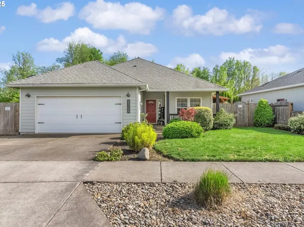 25130 Corky Ln, Veneta, OR 97487