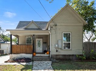 211 N Wood St, Cleburne, TX 76033